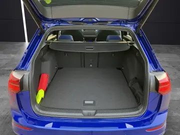 Golf VIII Variant R DSG MATRIX ACC HuD AID PANO 