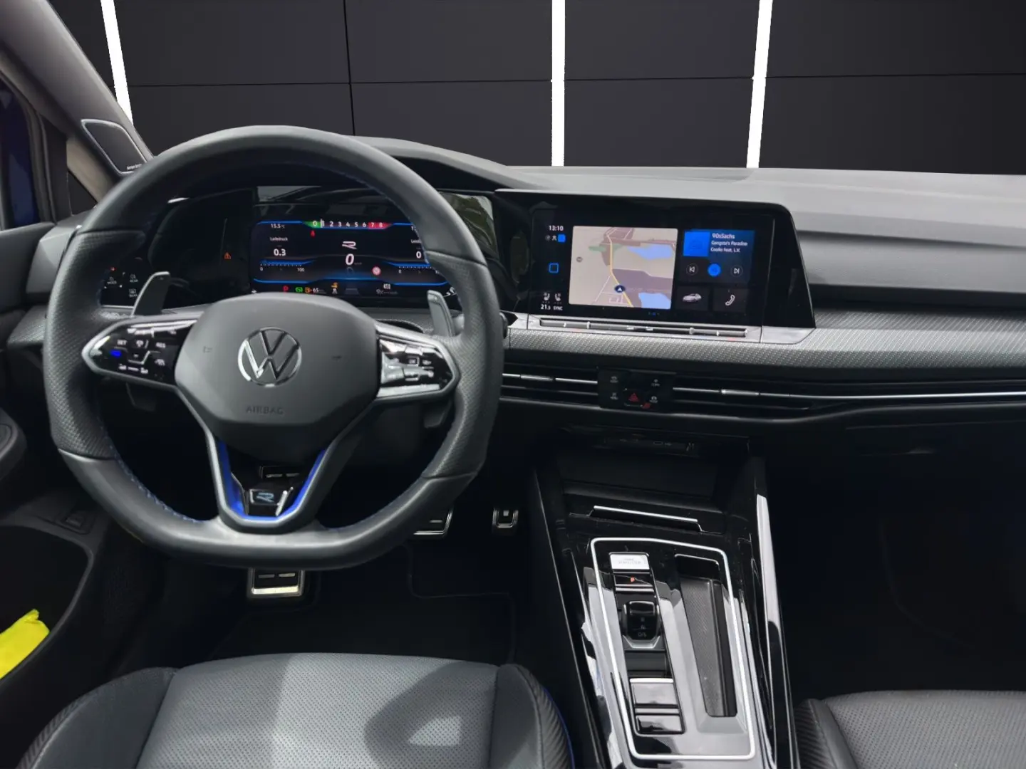 Golf VIII Variant R DSG MATRIX ACC HuD AID PANO 