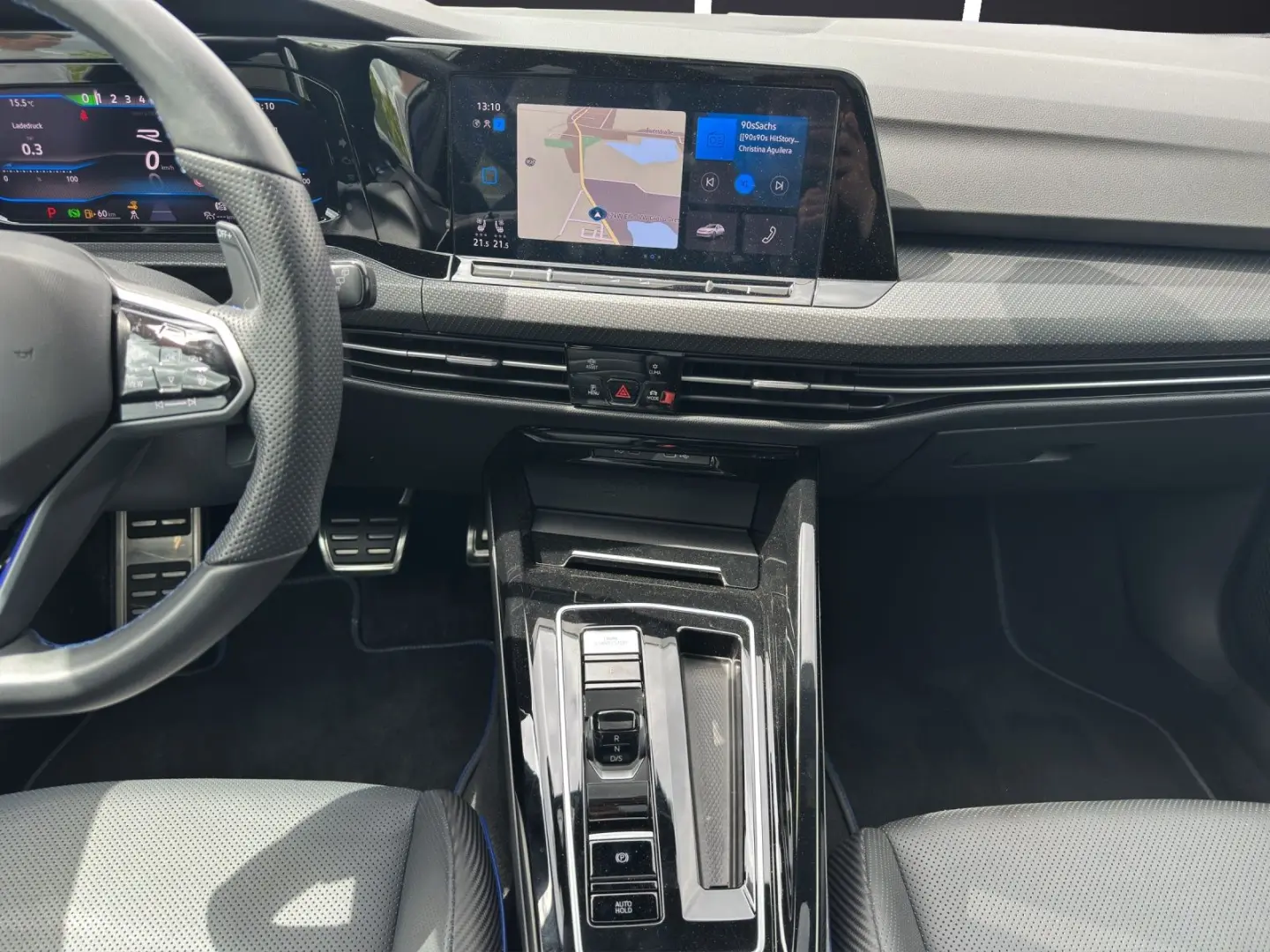 Golf VIII Variant R DSG MATRIX ACC HuD AID PANO 