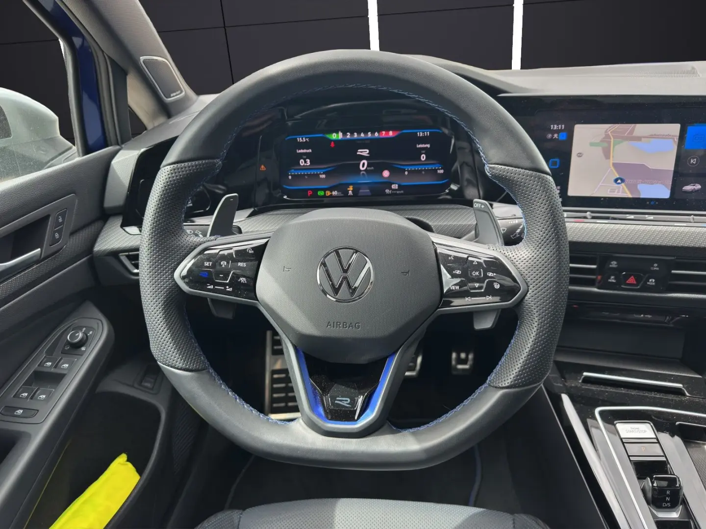 Golf VIII Variant R DSG MATRIX ACC HuD AID PANO 
