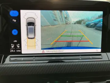 Golf VIII Variant R DSG MATRIX ACC HuD AID PANO 