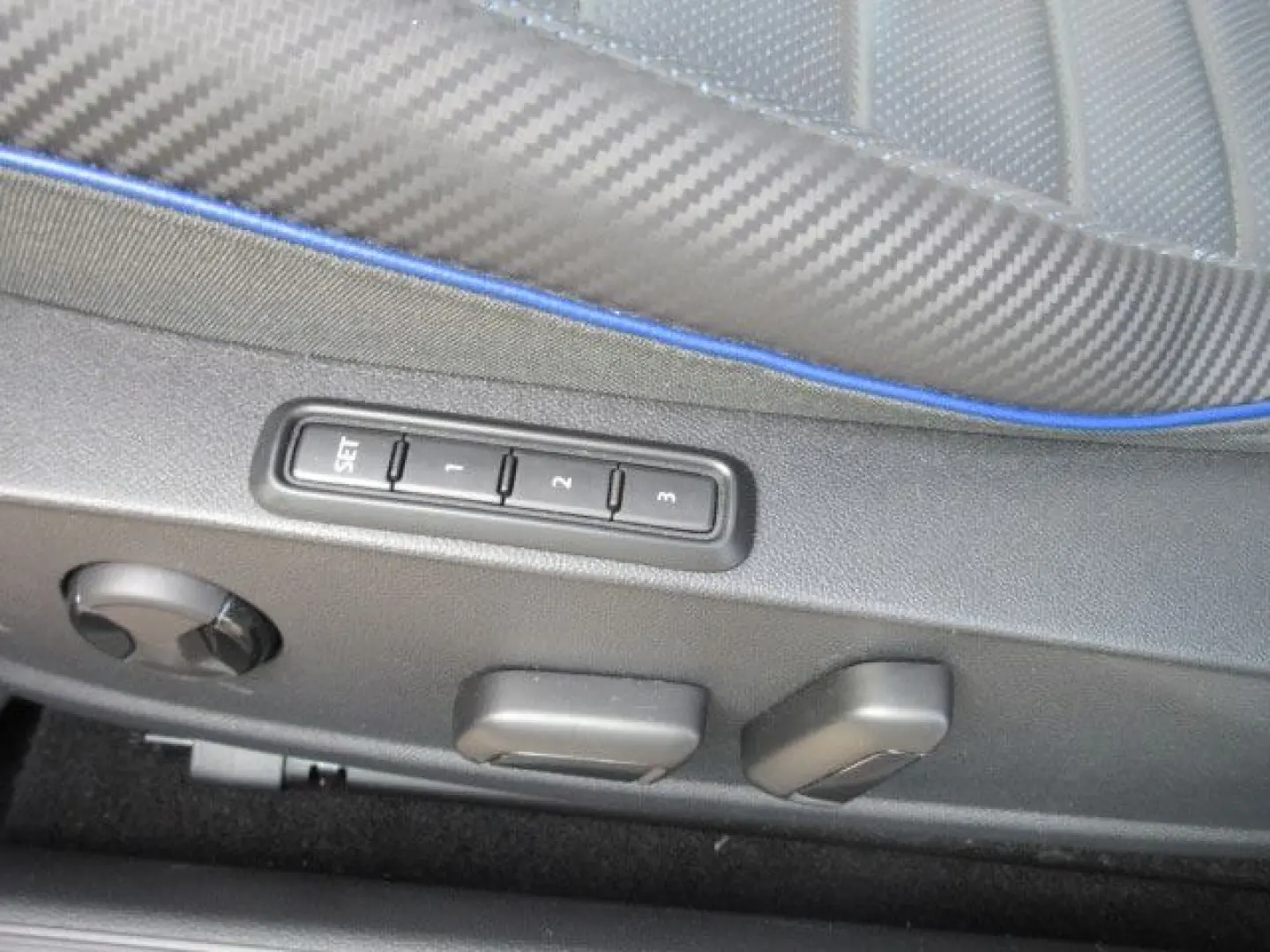 Golf R NAVI PANO IQ LIGHT HARMAN HEAD UP KAMERA