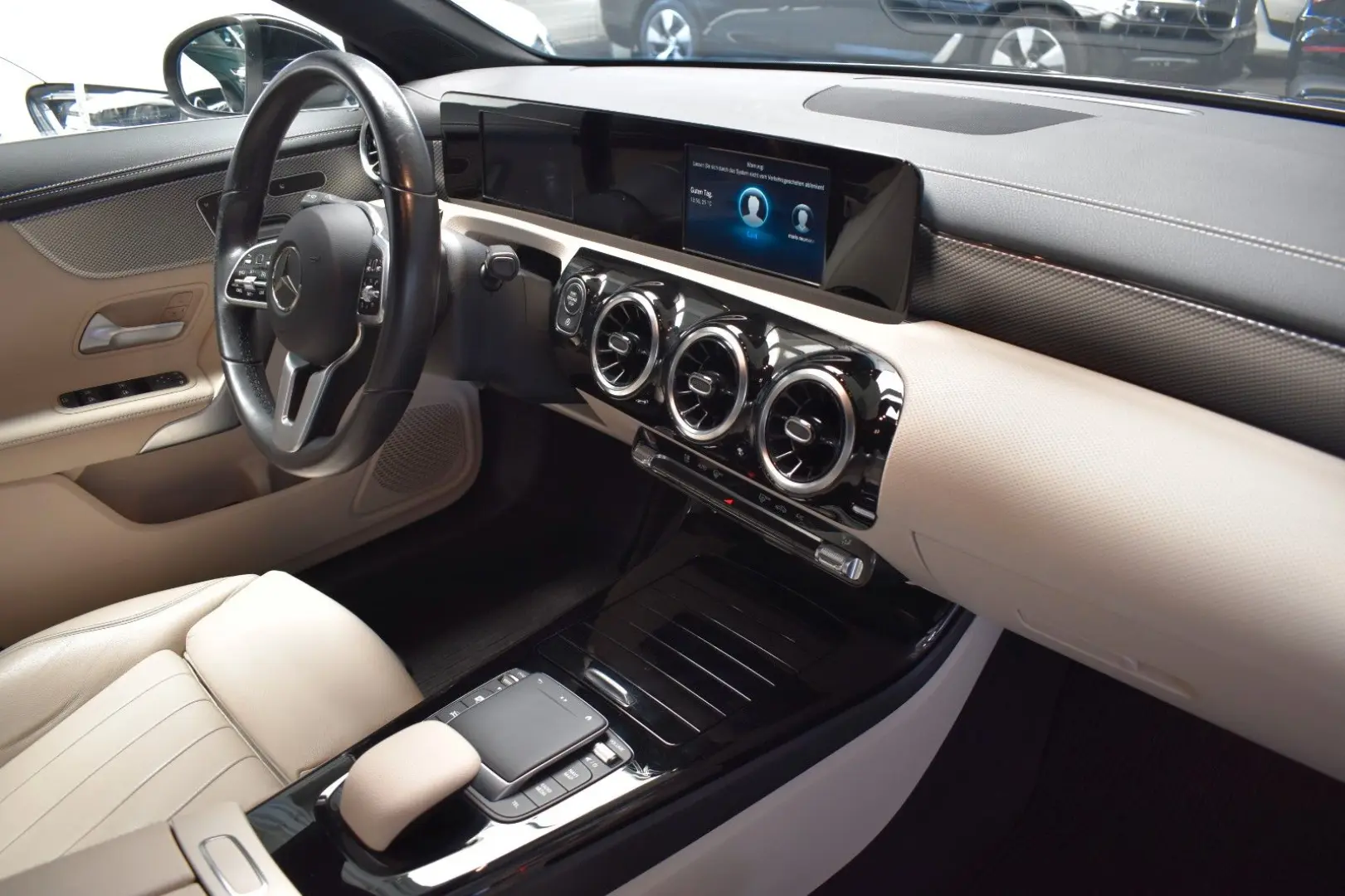 CLA 200*KAMERA*LED*NAVI*LEDER*SHZ*PDC*ALU*SPORT