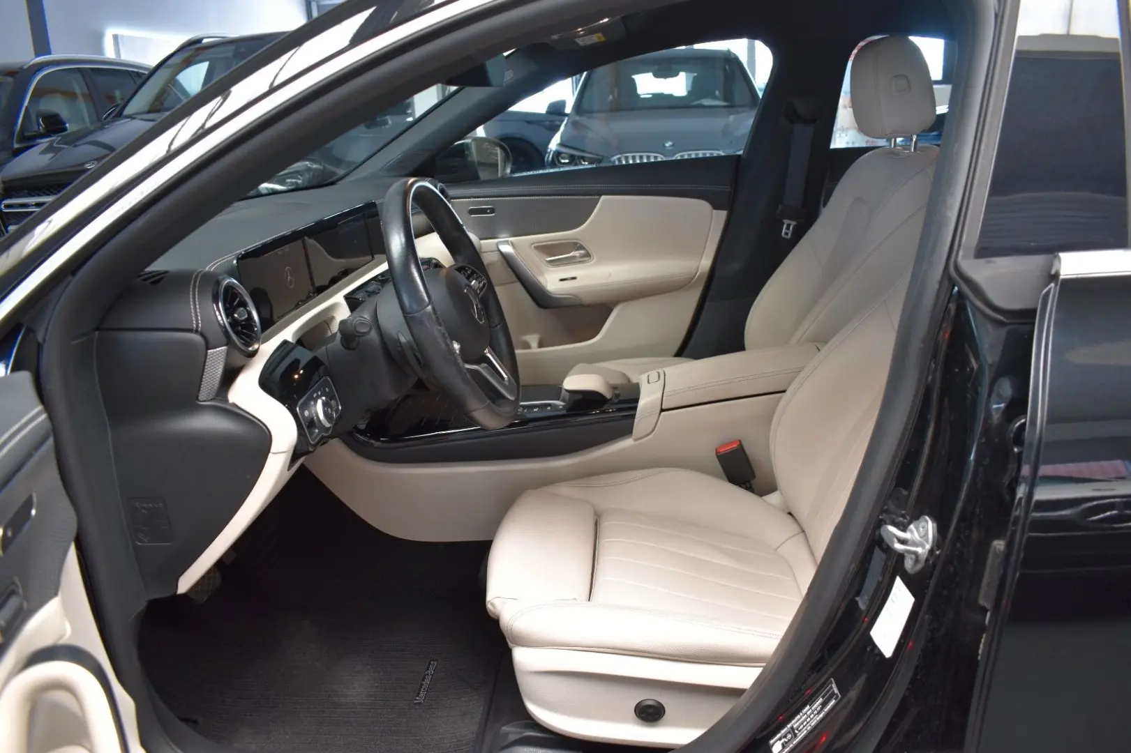 CLA 200*KAMERA*LED*NAVI*LEDER*SHZ*PDC*ALU*SPORT