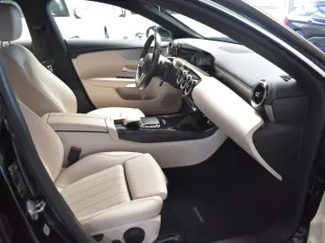 CLA 200*KAMERA*LED*NAVI*LEDER*SHZ*PDC*ALU*SPORT