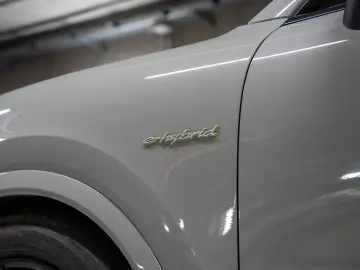 Cayenne E-Hybrid Sport Chrono HeadUp Soft-Close