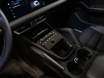 Cayenne E-Hybrid Sport Chrono HeadUp Soft-Close