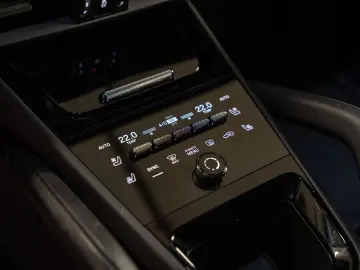 Cayenne E-Hybrid Sport Chrono HeadUp Soft-Close