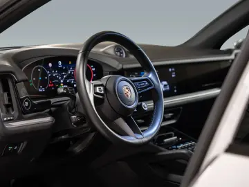 Cayenne E-Hybrid Sport Chrono HeadUp Soft-Close