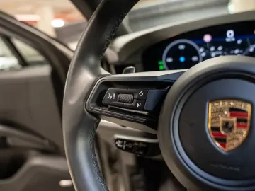 Cayenne E-Hybrid Sport Chrono HeadUp Soft-Close