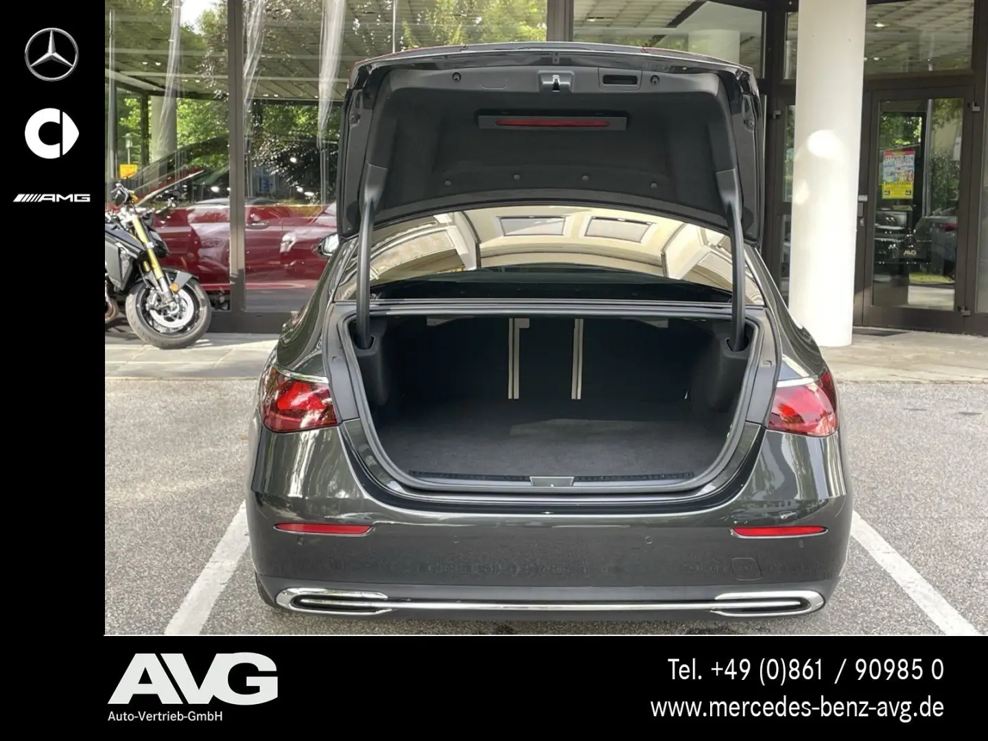 E 300 e Avantgarde Superscreen Pano Distr 19