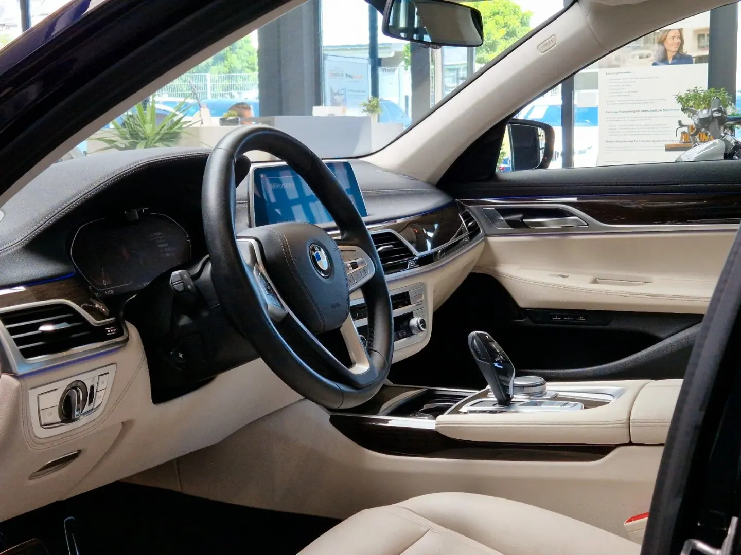 730d M-Sport*LED*Sound*Navi*Head Up*