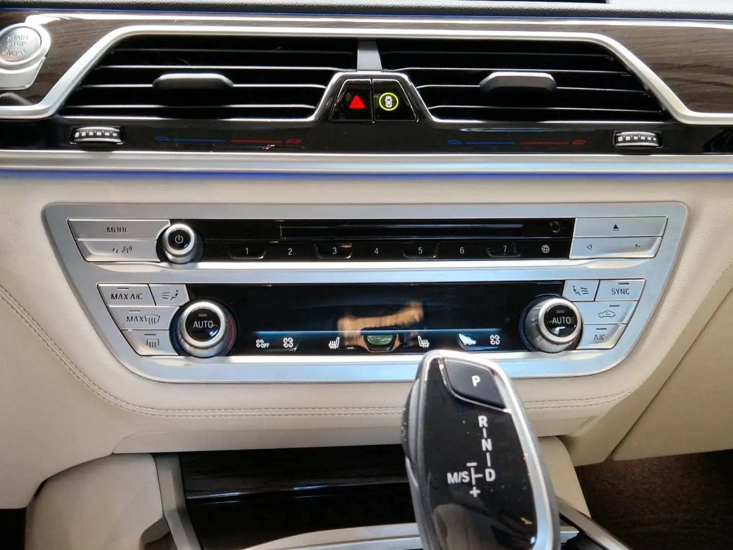 730d M-Sport*LED*Sound*Navi*Head Up*