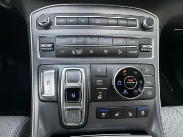 SANTA FE 1.6T-GDI Plug-In 4WD Signature Panorama