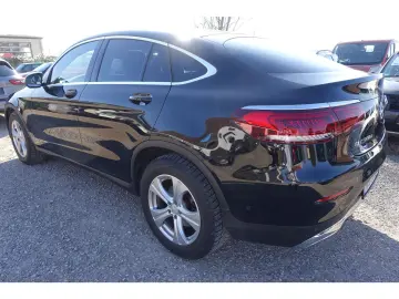 GLC 300 Coupe d 4Matic AHK Pano 19´ Kamera LED B