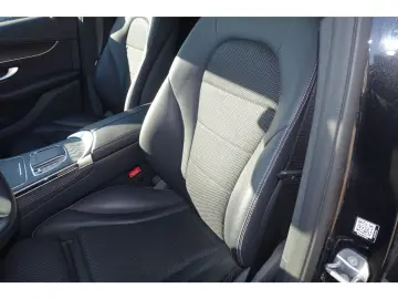 GLC 300 Coupe d 4Matic AHK Pano 19´ Kamera LED B