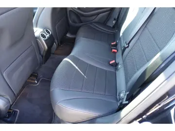 GLC 300 Coupe d 4Matic AHK Pano 19´ Kamera LED B