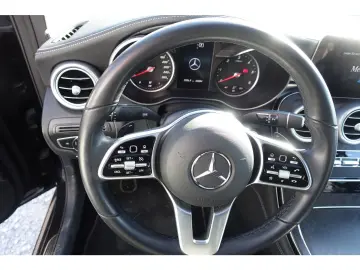 GLC 300 Coupe d 4Matic AHK Pano 19´ Kamera LED B