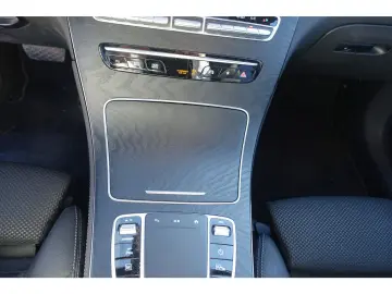 GLC 300 Coupe d 4Matic AHK Pano 19´ Kamera LED B