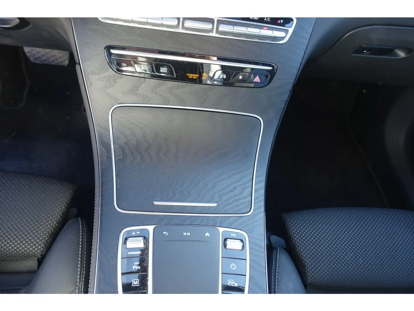 GLC 300 Coupe d 4Matic AHK Pano 19´ Kamera LED B