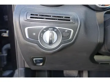 GLC 300 Coupe d 4Matic AHK Pano 19´ Kamera LED B