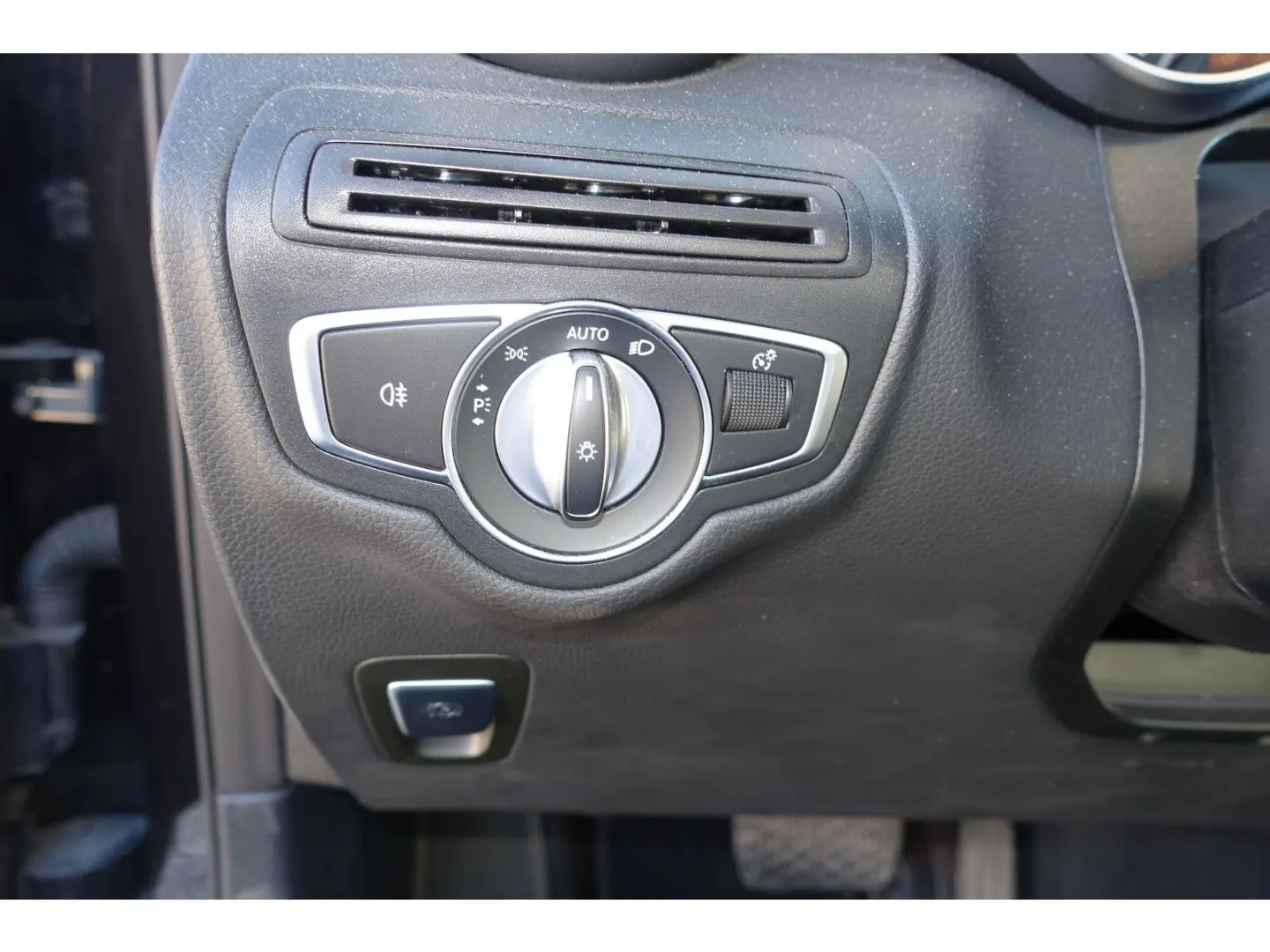 GLC 300 Coupe d 4Matic AHK Pano 19´ Kamera LED B
