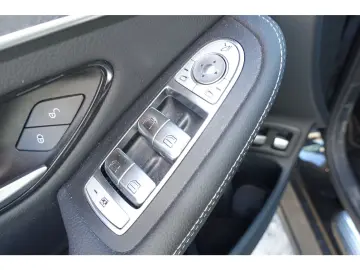 GLC 300 Coupe d 4Matic AHK Pano 19´ Kamera LED B