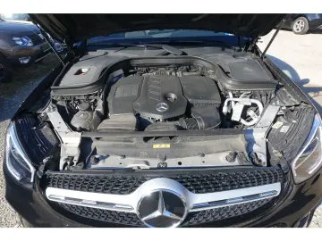 GLC 300 Coupe d 4Matic AHK Pano 19´ Kamera LED B