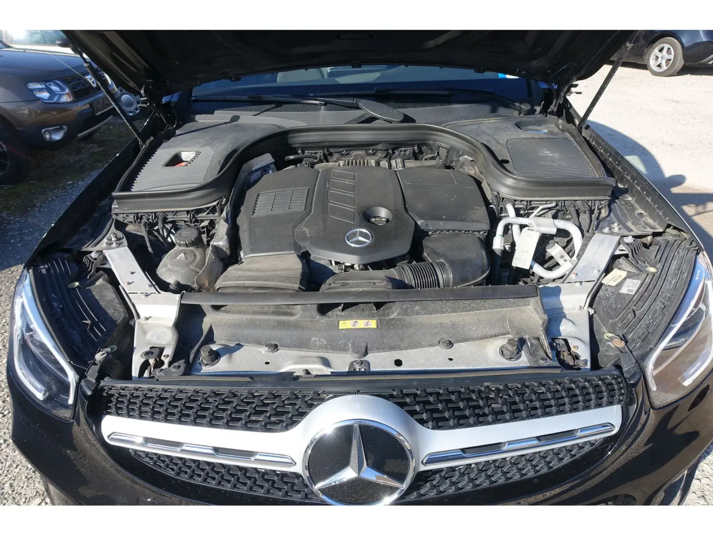 GLC 300 Coupe d 4Matic AHK Pano 19´ Kamera LED B