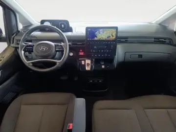 STARIA 9-Sitze 2.2 CRDi AT 2WD TREND Parkpaket N