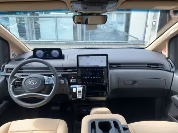 STARIA CRDi 4WD AT PRIME 9-Sitz el.ST+HK 360°Kam