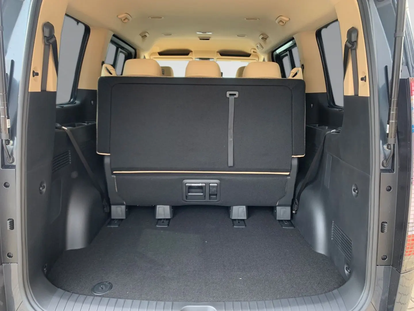 STARIA CRDi 4WD AT PRIME 9-Sitz el.ST+HK 360°Kam