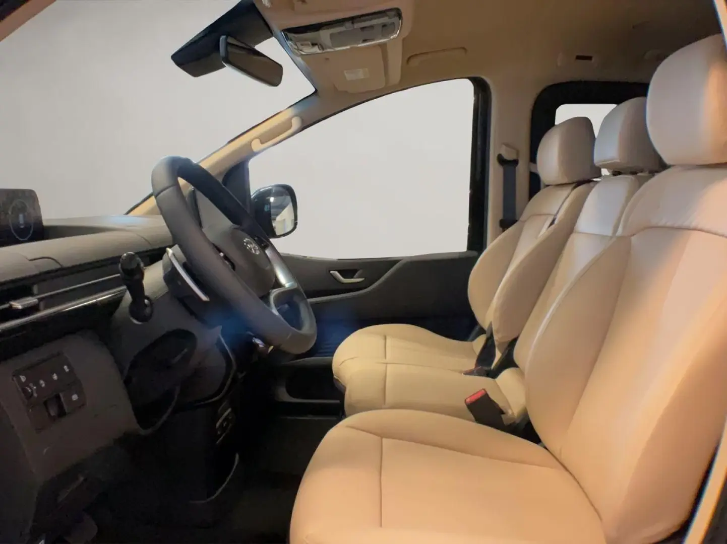 STARIA 9-Sitzer 2.2 Diesel 