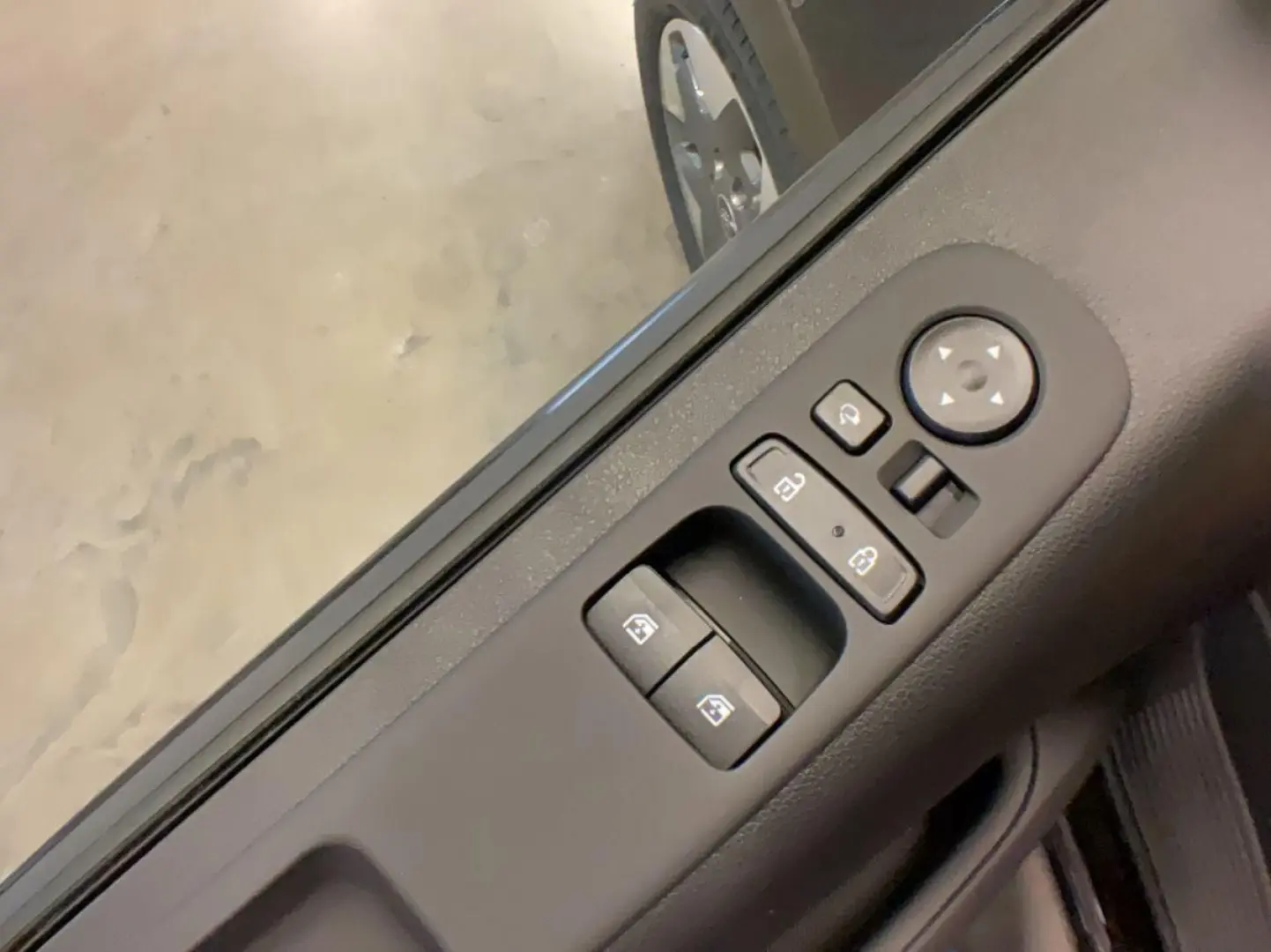 STARIA 9-Sitzer 2.2 Diesel 