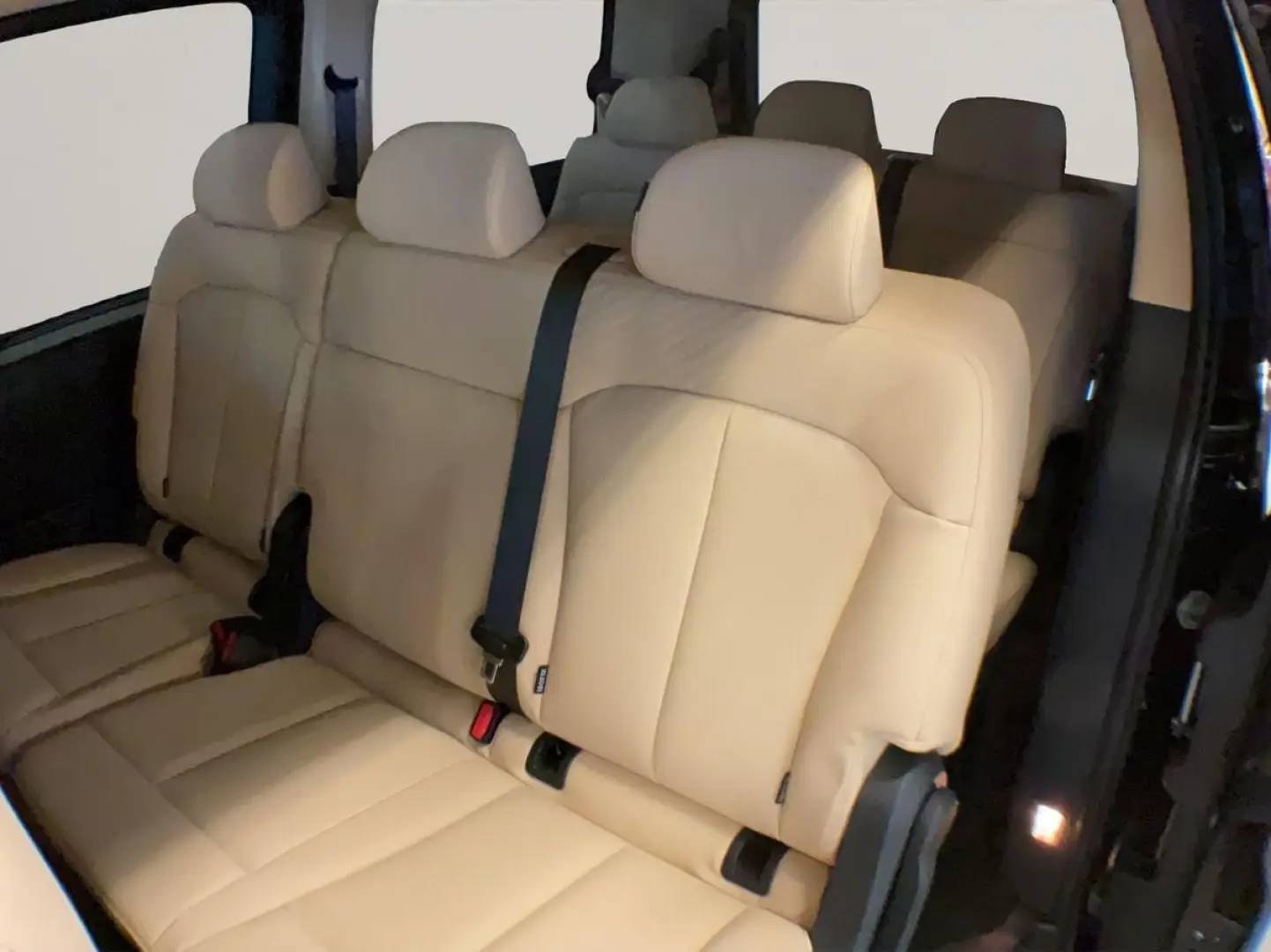 STARIA 9-Sitzer 2.2 Diesel 