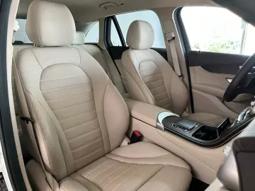 1.Hand/4Matic/9G/Burmester/360°/AHK/SHZ/194PS