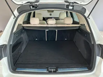 1.Hand/4Matic/9G/Burmester/360°/AHK/SHZ/194PS
