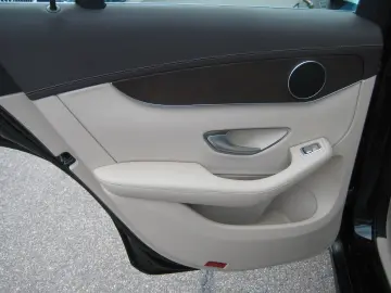 GLC 200 d AMG 4M 9G LED Navi Kamera Pano WideSc.