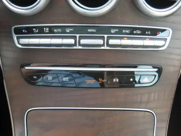 GLC 200 d AMG 4M 9G LED Navi Kamera Pano WideSc.