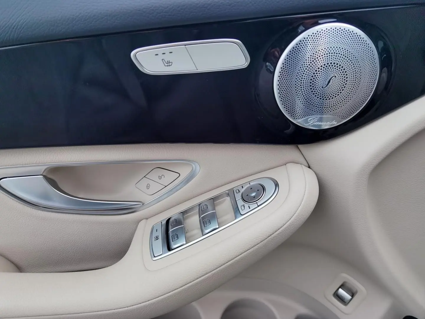 GLC 300 d 4Matic BURMESTER NIGHT-PAKET KOMFORT-P