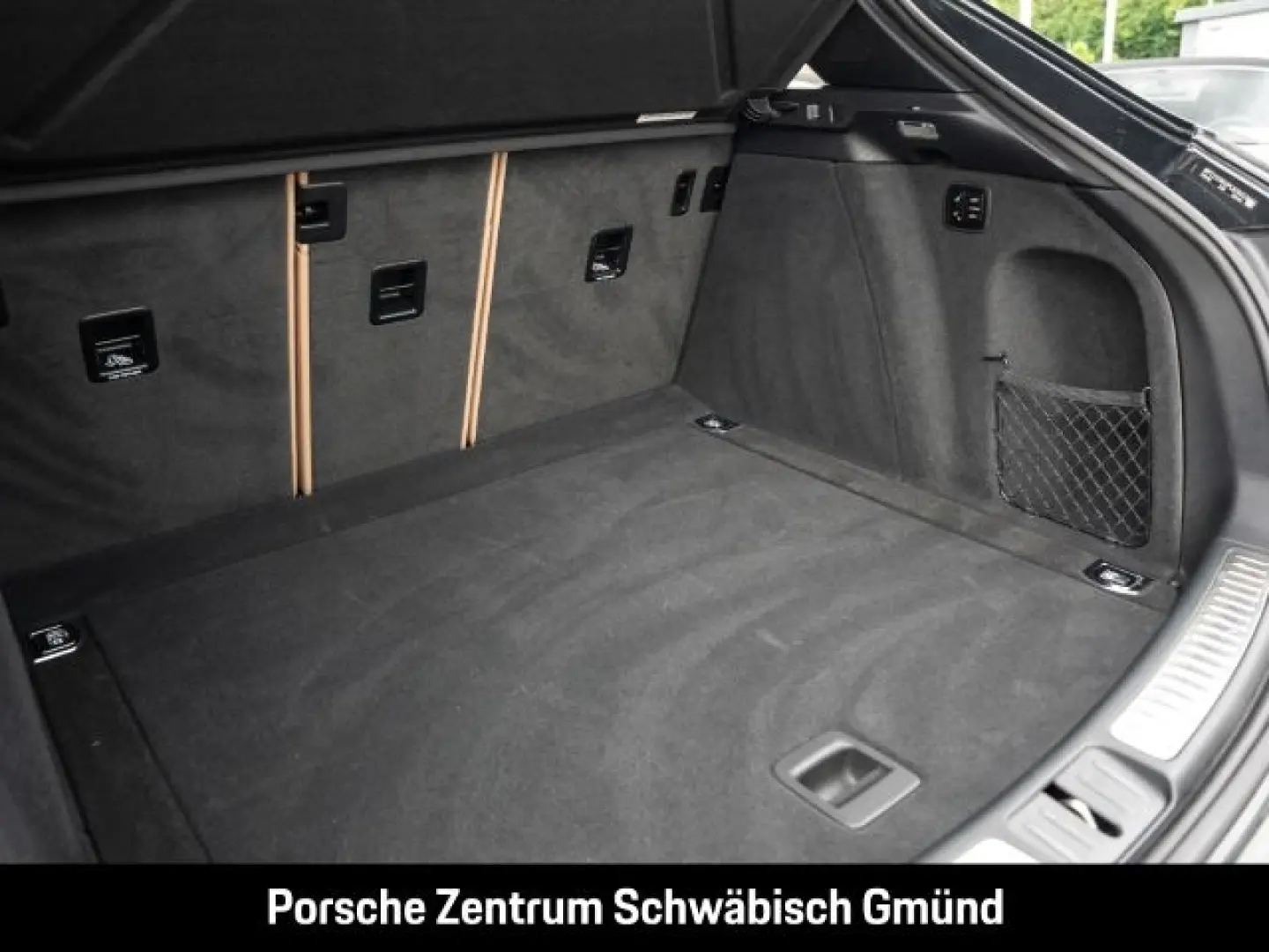 Macan S Burmester Panoramadach Luftfederung LED