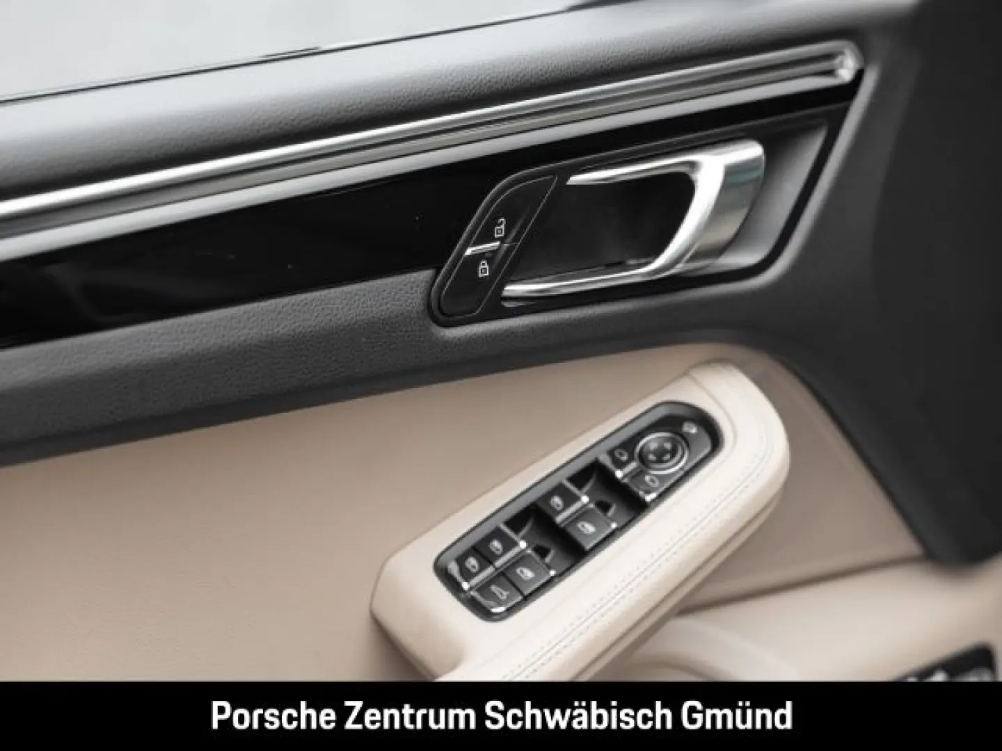 Macan S Burmester Panoramadach Luftfederung LED