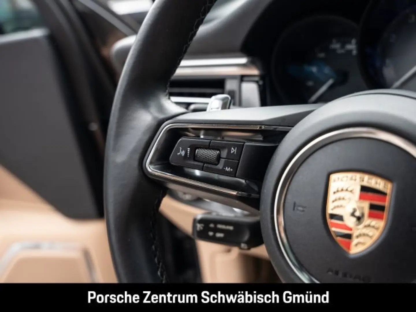 Macan S Burmester Panoramadach Luftfederung LED
