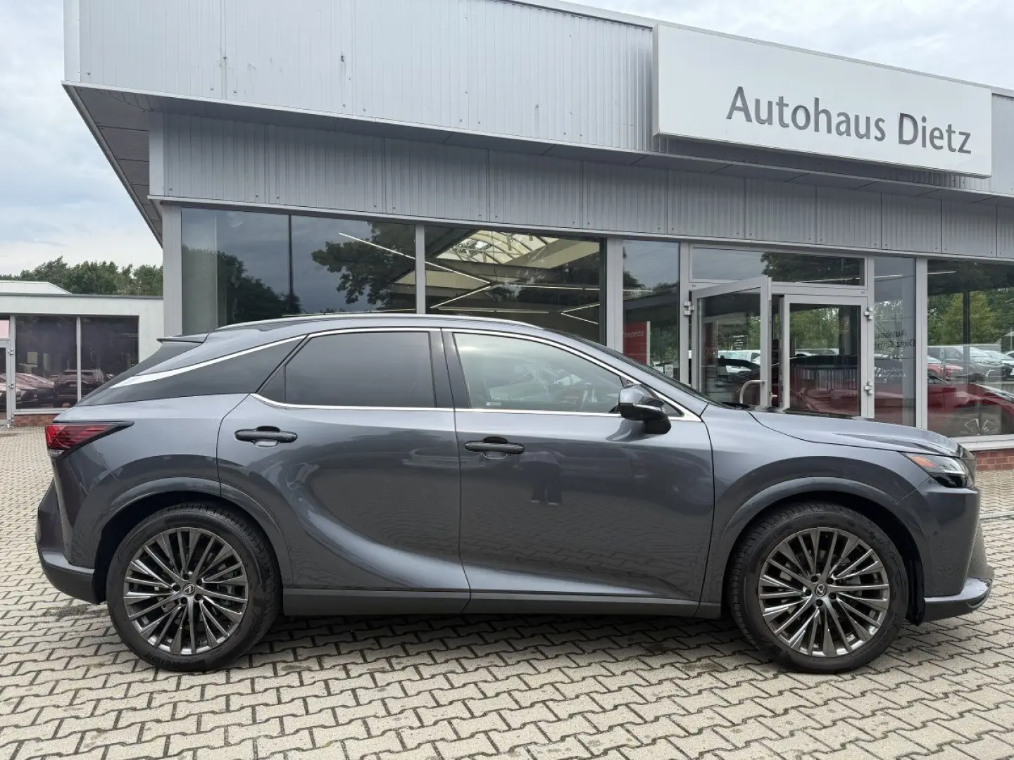 RX  350h  Luxury Line