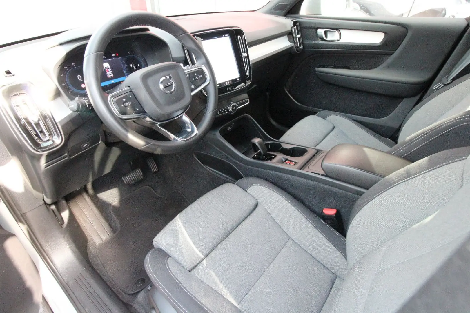 XC40 Core B3~Facelift~DAB~Pilot~uvm~