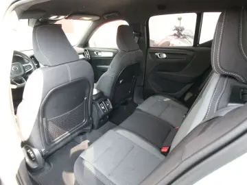 XC40 Core B3~Facelift~DAB~Pilot~uvm~