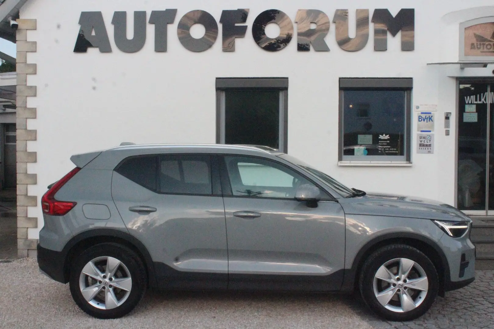 XC40 Core B3~Facelift~DAB~Pilot~uvm~