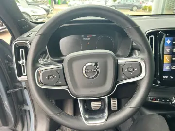 XC40 R Design B4 Navi Leder Digitales Cockpit Me