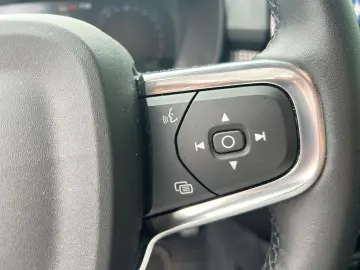 XC40 R Design B4 Navi Leder Digitales Cockpit Me
