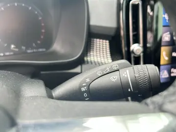 XC40 R Design B4 Navi Leder Digitales Cockpit Me